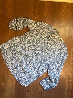 Blue Floral Print Button-Front Blouse